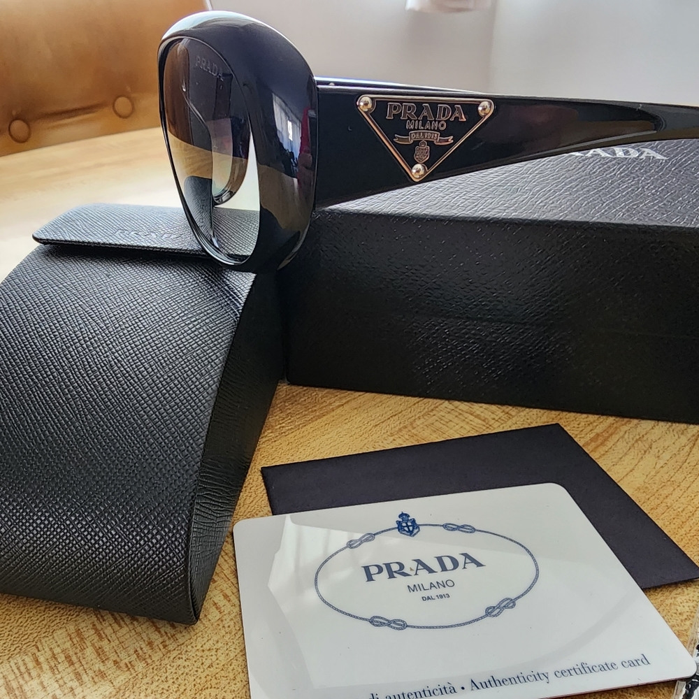 💥💥💥PRADA SUNGLASS💥💥💥 - Picture 3 of 9